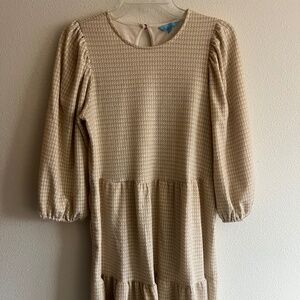 Size Small Draper James Houndstooth Puff Sleeve Midi Dress